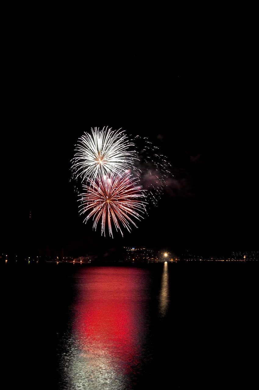 多地官宣今年可燃放烟花爆竹